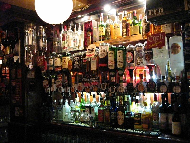 dublin bar scene.JPG